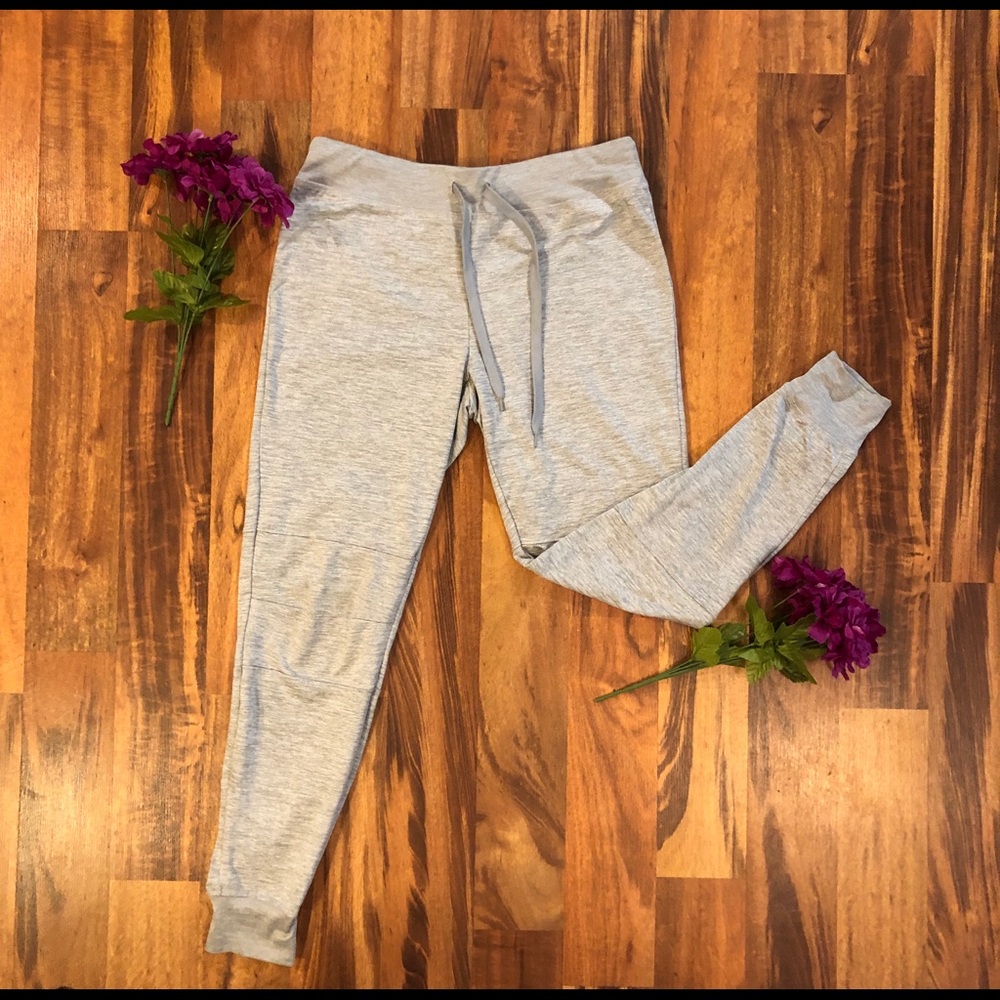 Danskin Now Silver smooth joggers